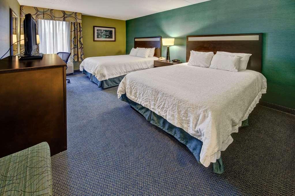 Hampton Inn Greensburg Habitación foto