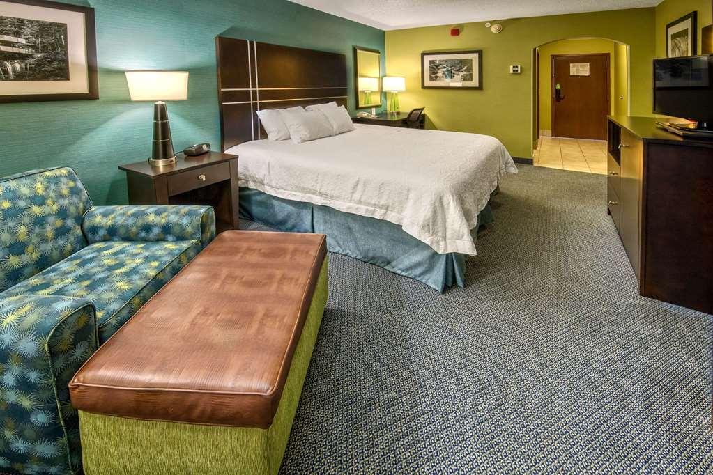 Hampton Inn Greensburg Habitación foto