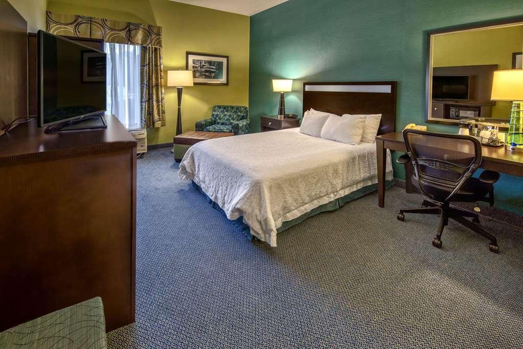 Hampton Inn Greensburg Habitación foto
