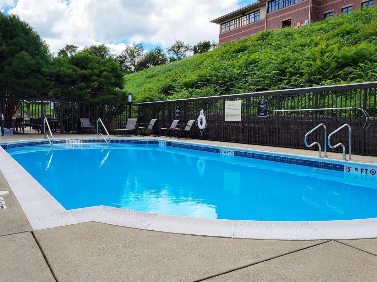 Hampton Inn Greensburg Exterior foto