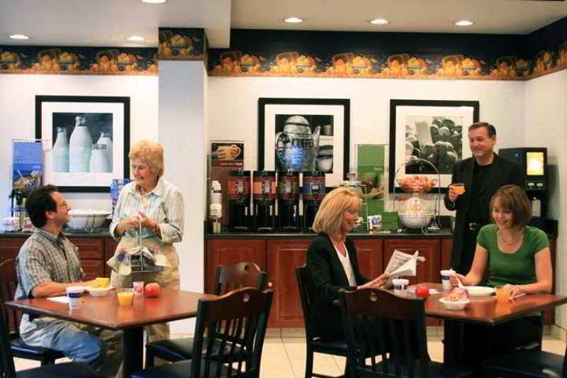 Hampton Inn Greensburg Restaurante foto